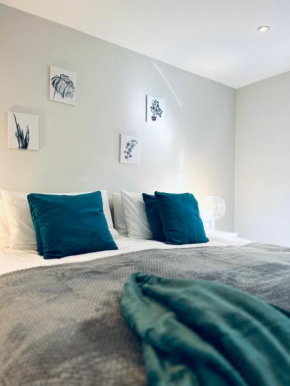 Absolutely Beautiful Hemel Hempstead 2-bedroom for 1-5 Guests - contractors welcome